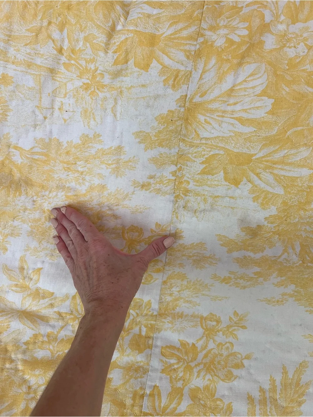 Pottery Barn Yellow Floral Quilted Coverlet Blanket size King